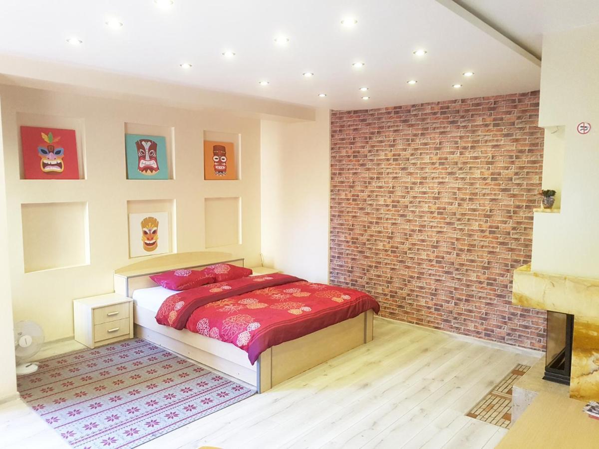 K-Town - Cozy Apartment Near The City Center Kaunas Buitenkant foto